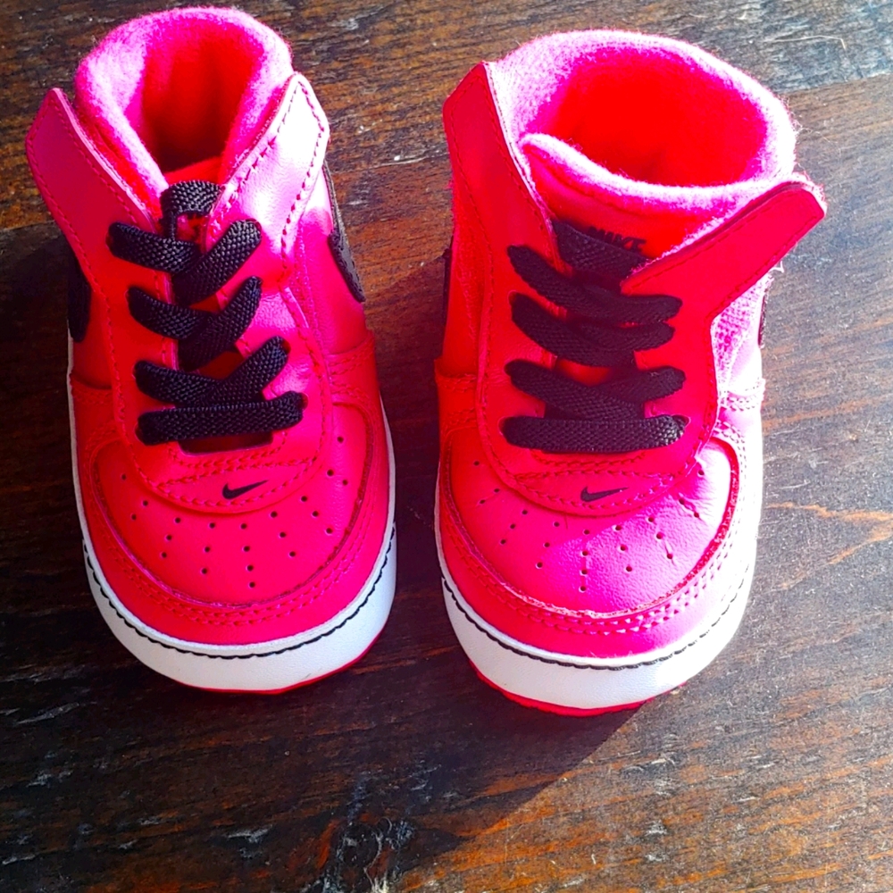 Infant sneaker